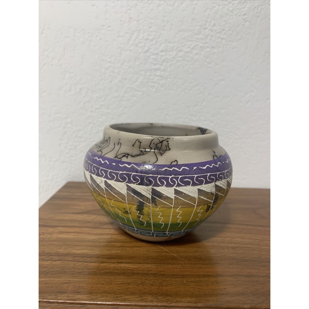 Native Navajo Etched Horsehair Clay Pot  ART Pottery Artist Signed Multi-Color